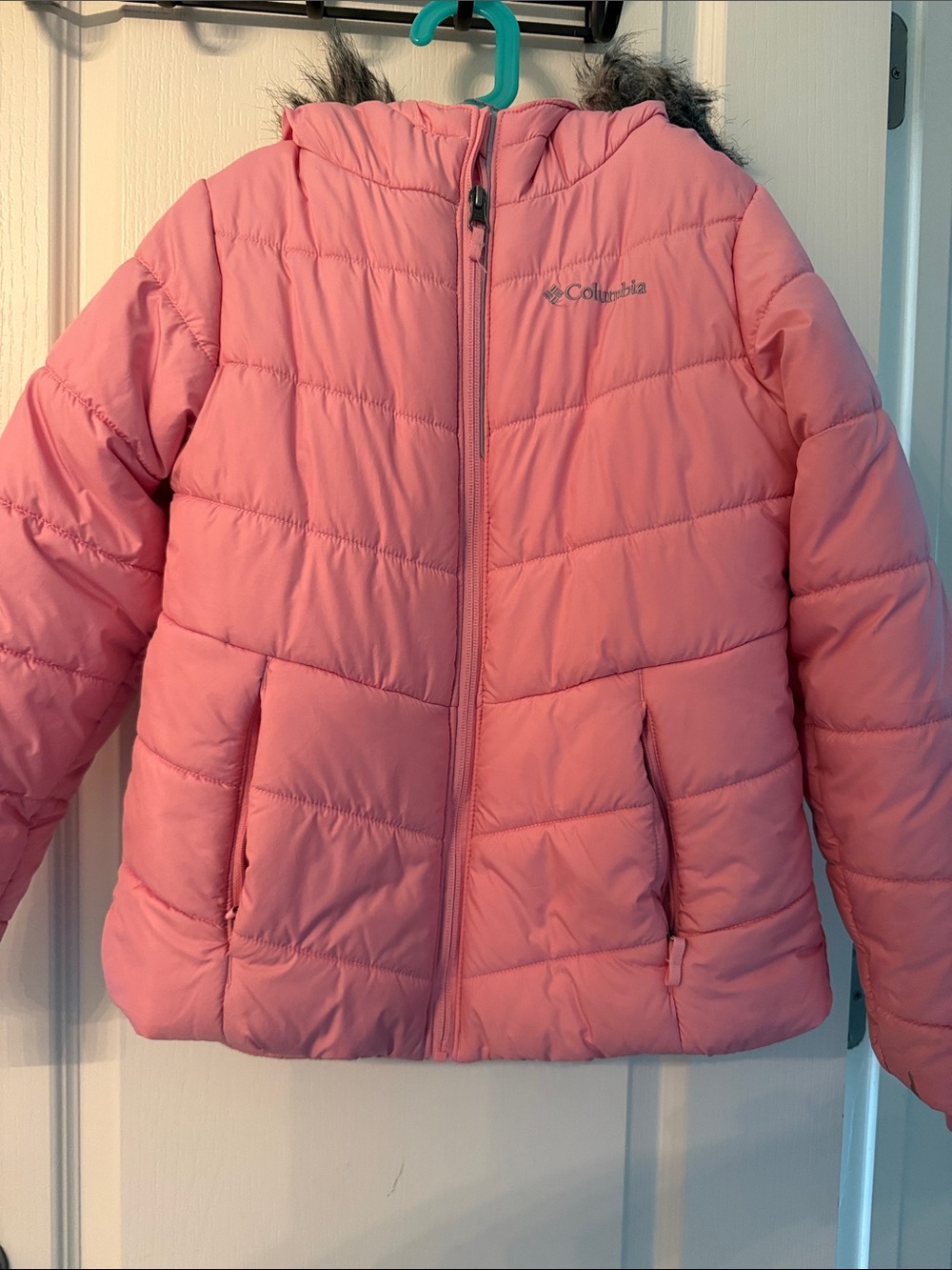 Columbia Girls' Pink Hooded Puffer with Faux-Fur Trim Size M (10/12)